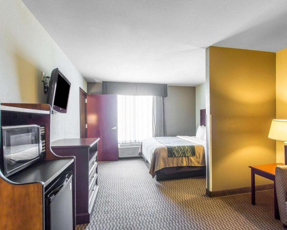 Comfort Inn&Suites Madisonville Eksteriør bilde