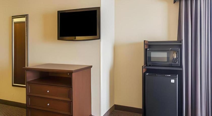 Comfort Inn&Suites Madisonville Eksteriør bilde